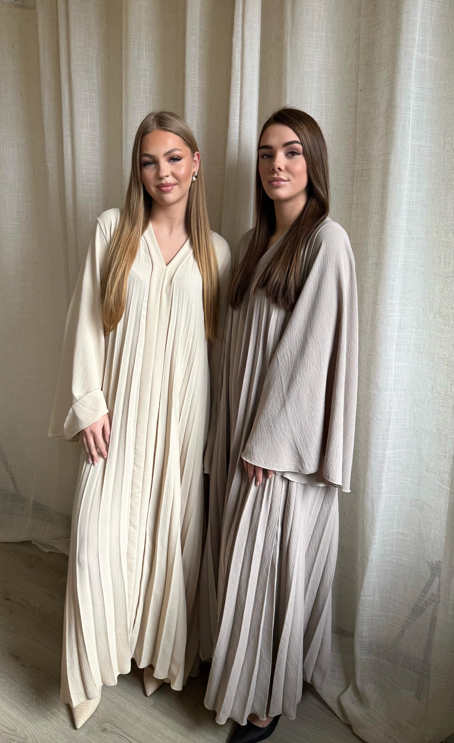 Layerad Abaya Taupe