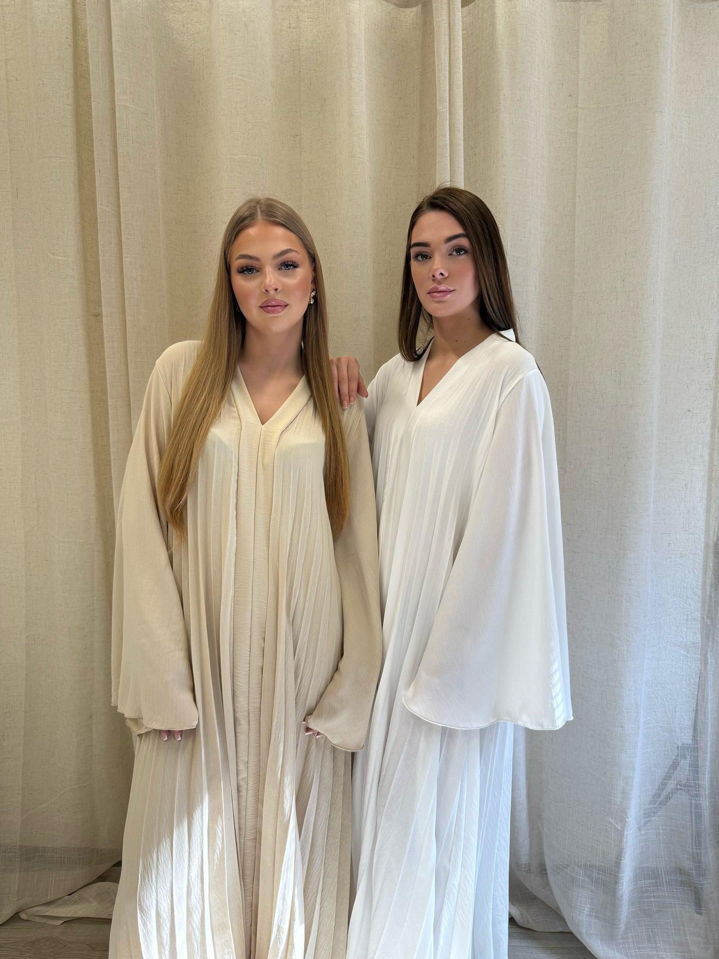 Layerad Abaya White