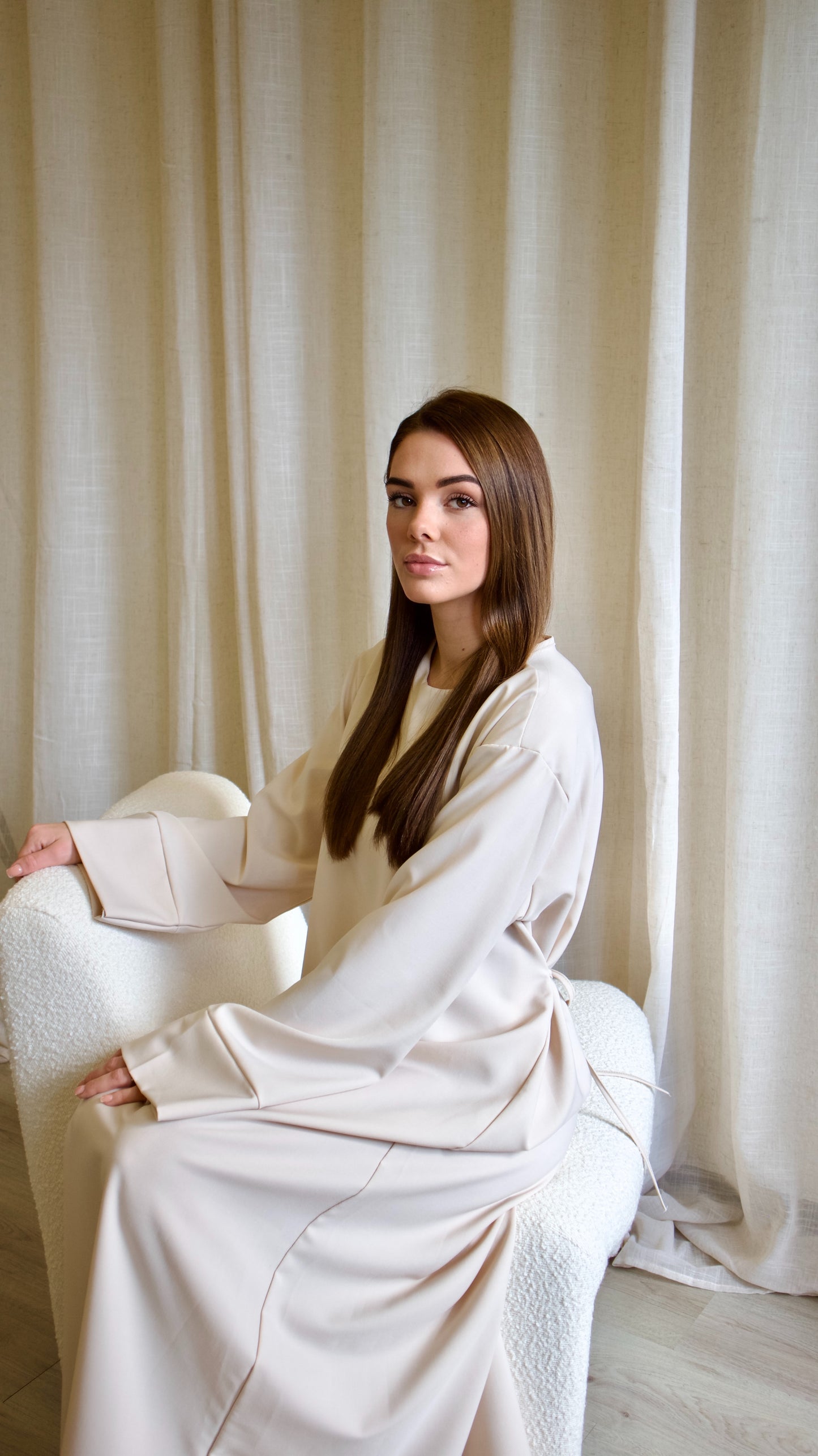 Abaya Back Bow Tied Beige